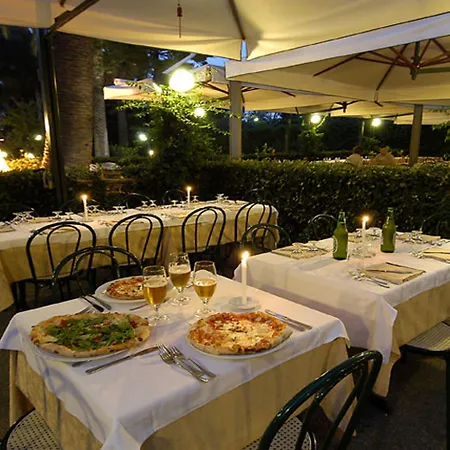 Готель Eden 3*