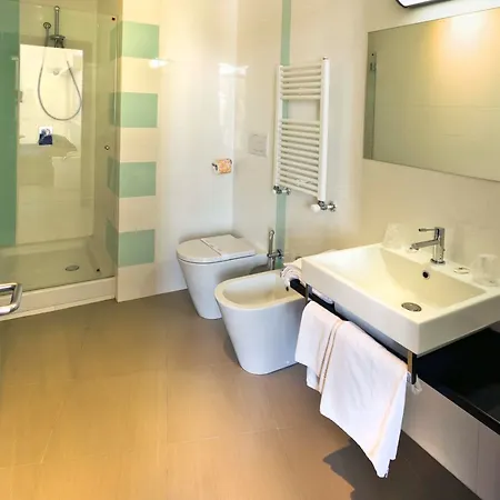 Eden Hotell 3*
