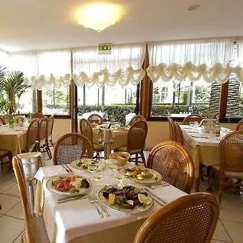 Eden Hotell 3*